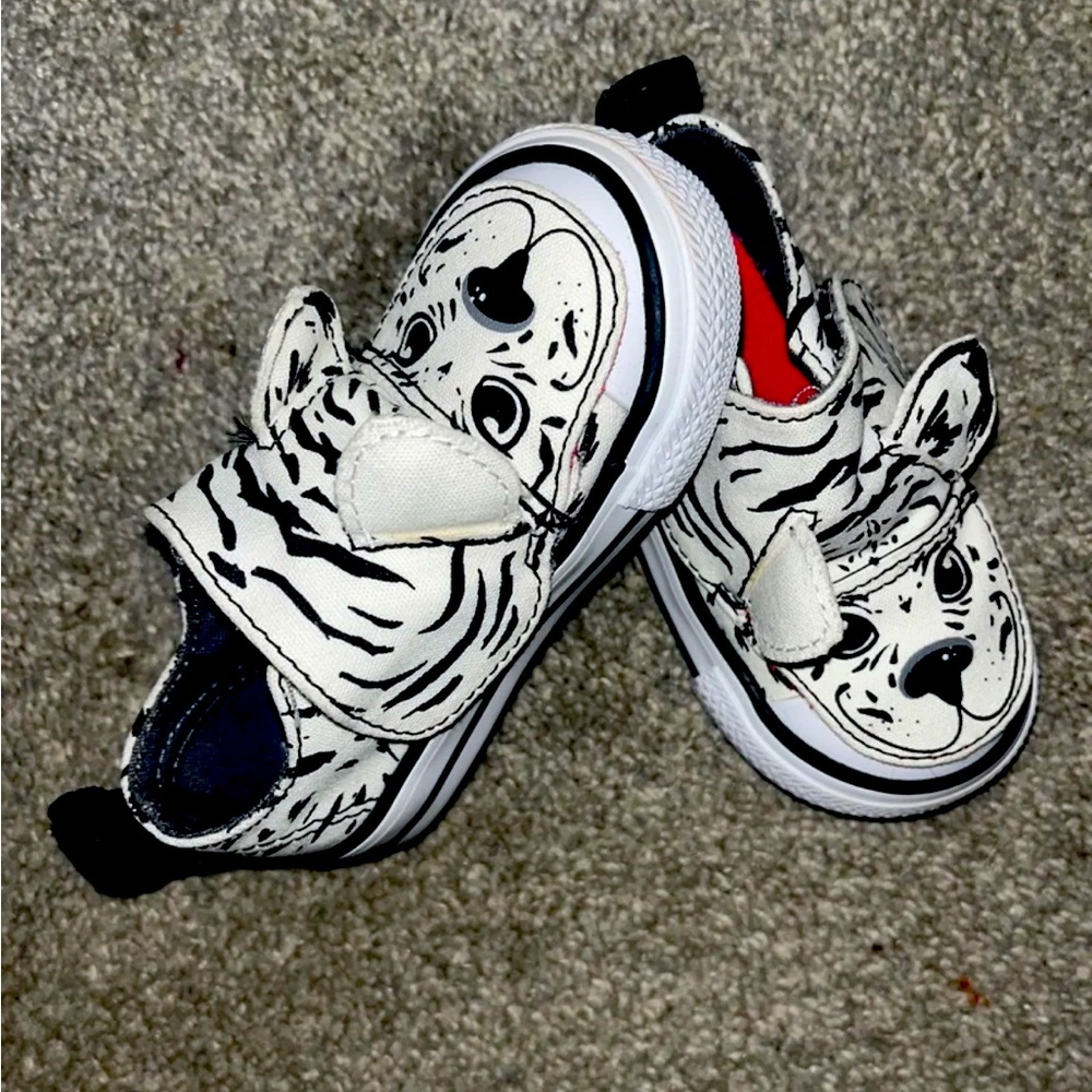 Toddler White tiger converse
